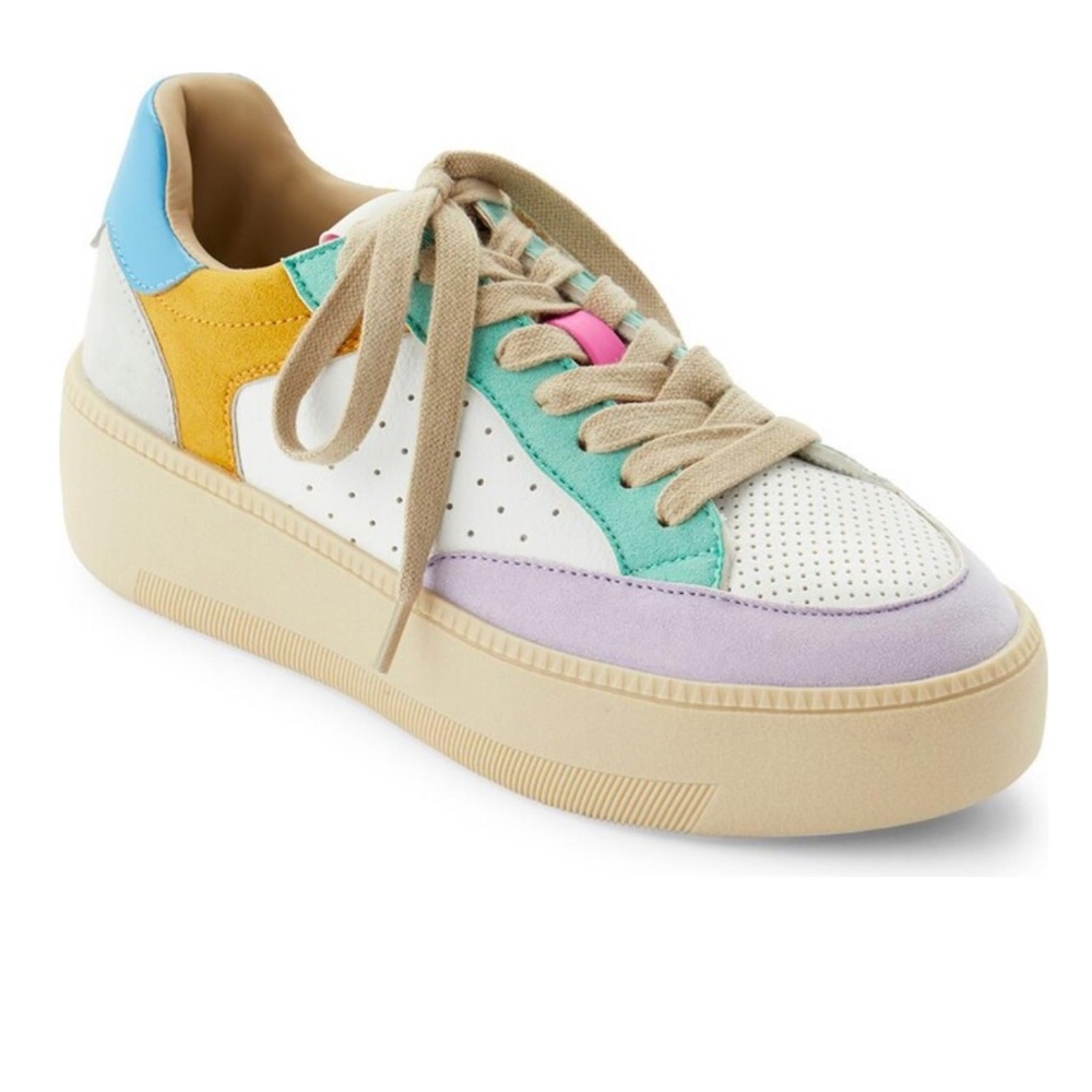 Steve Madden Women's Lynnox Sneaker in White Size 7 Medium